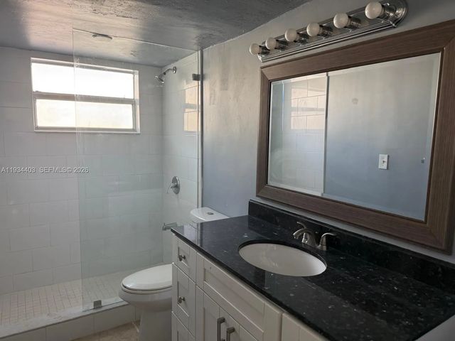5 of 7 - 910 Michigan Avenue #305, Miami Beach, FL
