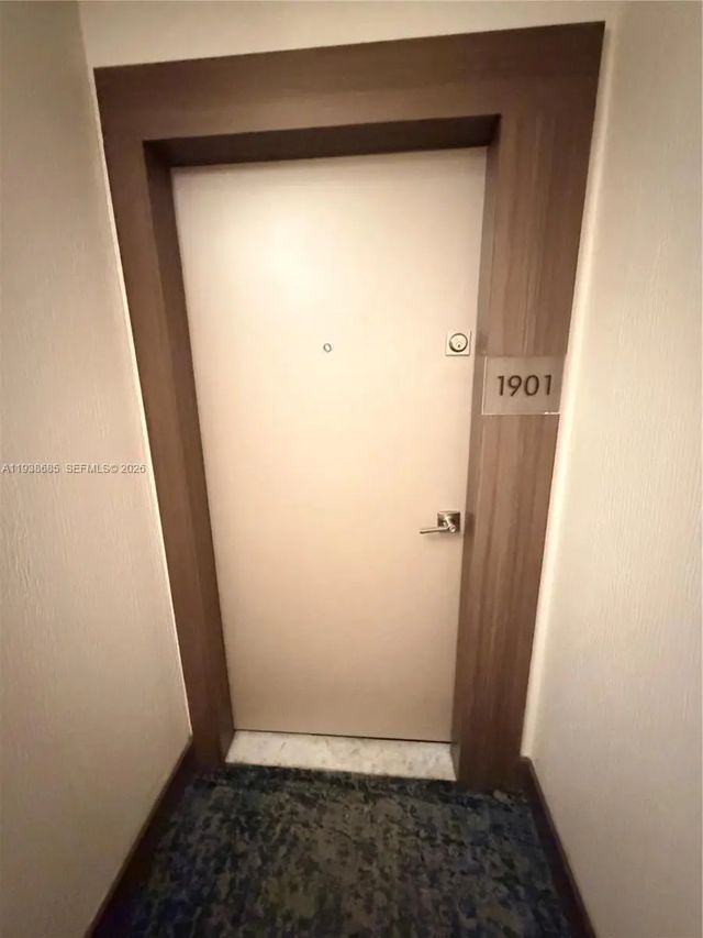 3701 N Country Club Drive #1901, Aventura