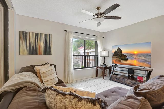 2748 S Carambola Circle #1923, Coconut Creek