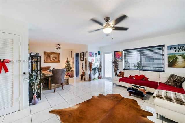 3 of 56 - 541 Blue Heron #205c, Hallandale Beach, FL