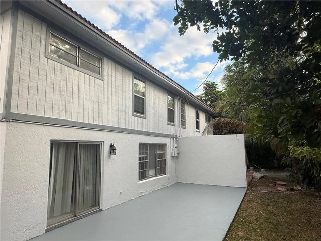 3 of 25 - 4330 Nw 80th Avenue, Coral Springs, FL
