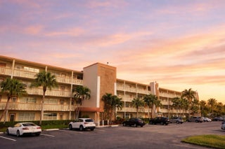 Photo of Listing #F10543637