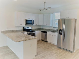 Photo of Listing #R11151563