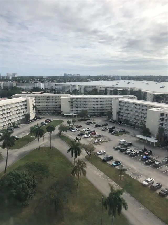 3 of 22 - 18011 Biscayne Boulevard #1403, Aventura, FL