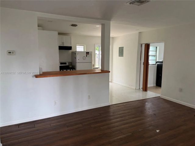 5 of 14 - 2550 Nw 153rd Street, Miami Gardens, FL