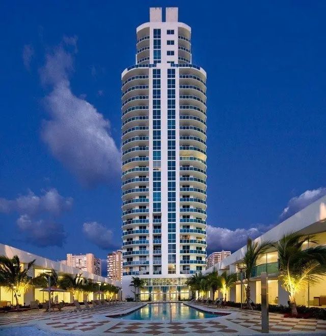 1945 S Ocean Drive #910, Hallandale Beach