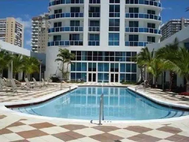 5 of 31 - 1945 S Ocean Drive #910, Hallandale Beach, FL