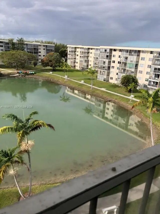 2855 Leonard Drive #h606, Aventura