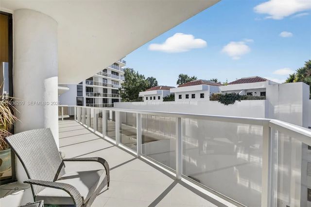 5 of 81 - 20281 E Country Club Drive #201, Aventura, FL