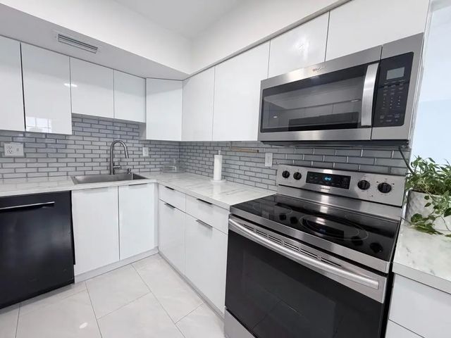 2 of 35 - 1788 Sw 81st Way #1788, Davie, FL