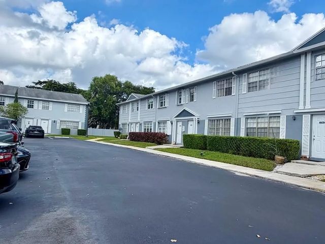 4 of 35 - 1788 Sw 81st Way #1788, Davie, FL