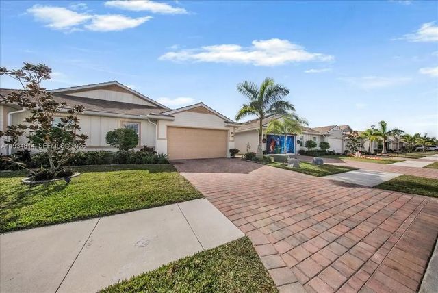 3 of 36 - 1074 Enbrook Loop, Naples, FL