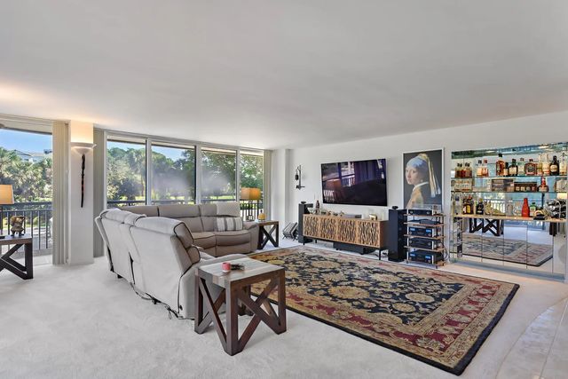 2 of 35 - 2427 Presidential Way #204, West Palm Beach, FL