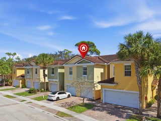 Photo of Listing #R11151680