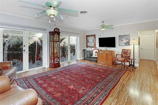 4 of 33 - 1412 Hollywood Boulevard, Hollywood, FL