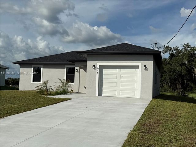 1048 Jay Court, LaBelle