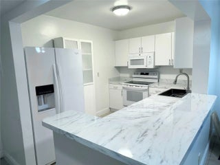 Photo of Listing #F10543680