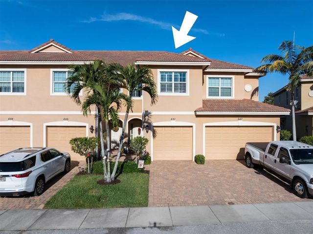 4 of 41 - 651 Sw Glen Crest Way #2, Stuart, FL