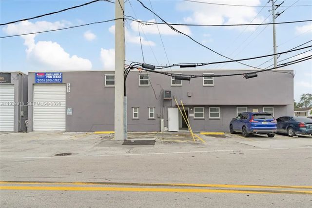 1615 W 31st Place, Hialeah