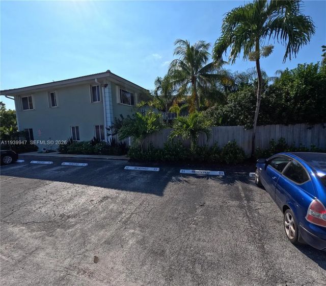 2 of 19 - 1423 Holly Heights Drive #15, Fort Lauderdale, FL