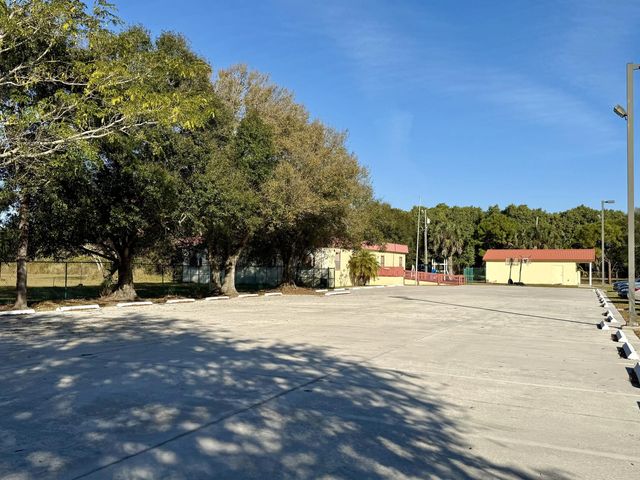 3 of 15 - 2525 S 25th Street, Fort Pierce, FL