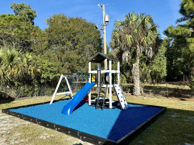 4 of 15 - 2525 S 25th Street, Fort Pierce, FL