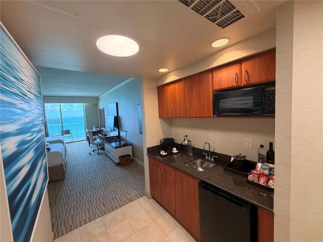 3 of 11 - 18001 Collins Avenue #2312, Sunny Isles Beach, FL
