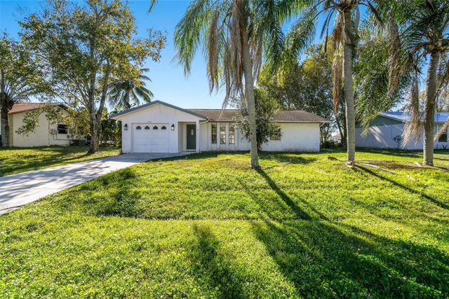 2 of 38 - 516 Sw Buswell Avenue, Port St. Lucie, FL