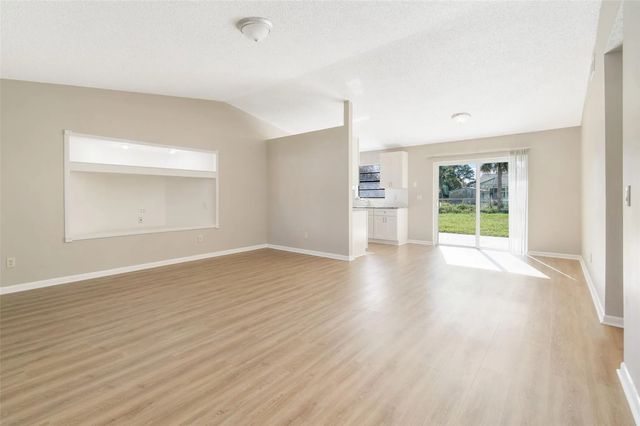 4 of 38 - 516 Sw Buswell Avenue, Port St. Lucie, FL