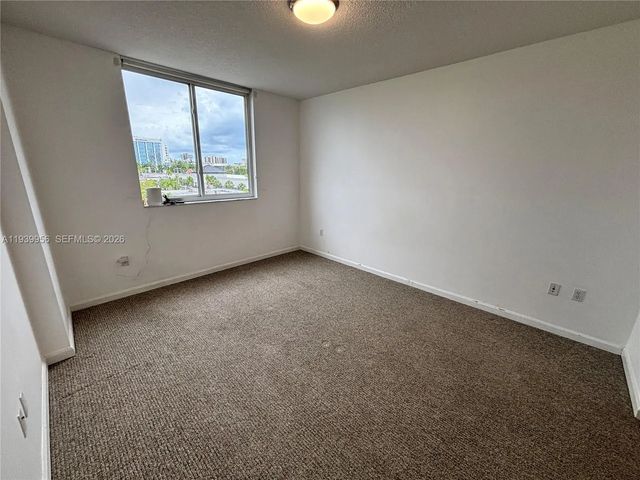 2 of 13 - 2775 Ne 187th Street #403, Aventura, FL