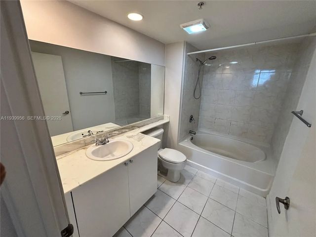 4 of 13 - 2775 Ne 187th Street #403, Aventura, FL