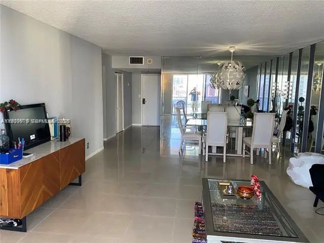 3 of 24 - N/A, Hollywood, FL