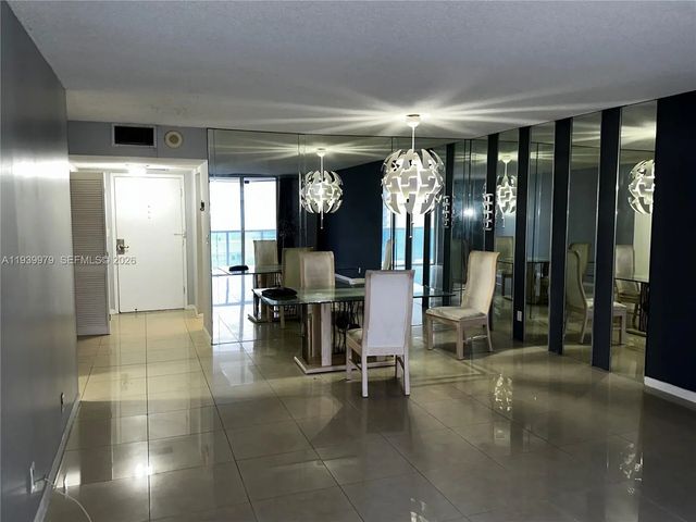 4 of 24 - N/A, Hollywood, FL