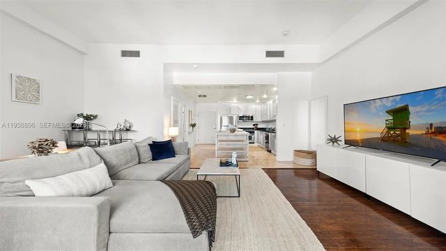 3 of 28 - 2301 Collins Avenue #1632, Miami Beach, FL