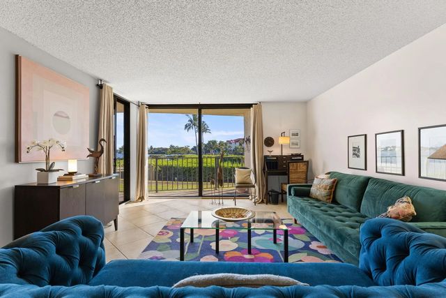 5 of 41 - 7020 Half Moon Circle #105, Hypoluxo, FL