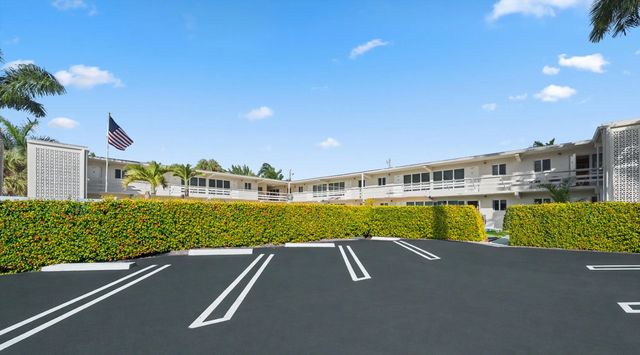 4 of 21 - 3205 Se 7th Street #206, Pompano Beach, FL