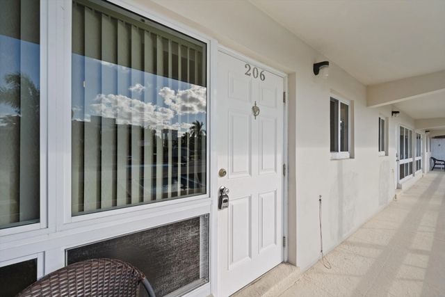 5 of 21 - 3205 Se 7th Street #206, Pompano Beach, FL