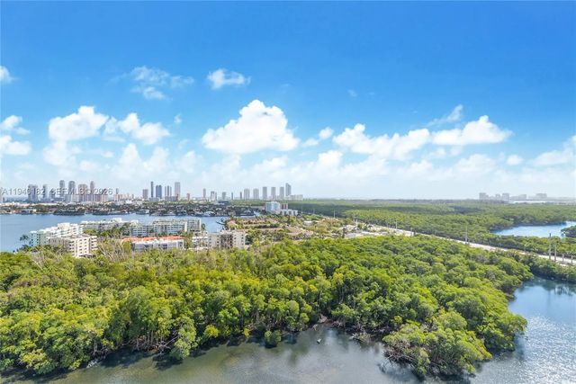 16385 Biscayne Boulevard #2017, North Miami Beach