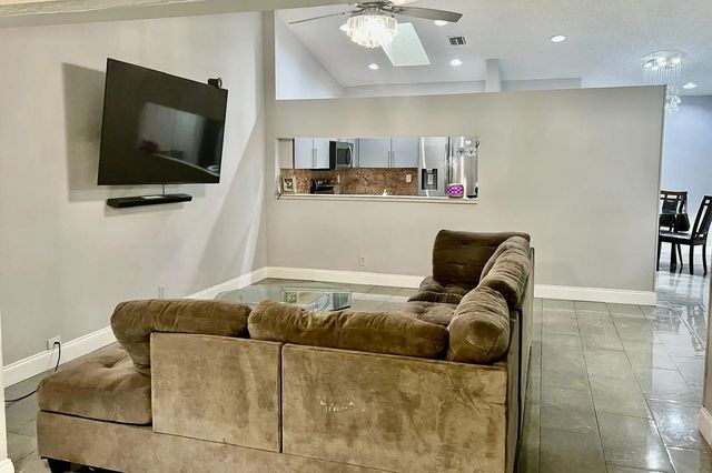 4 of 26 - 4241 Green Forest Way, Boynton Beach, FL