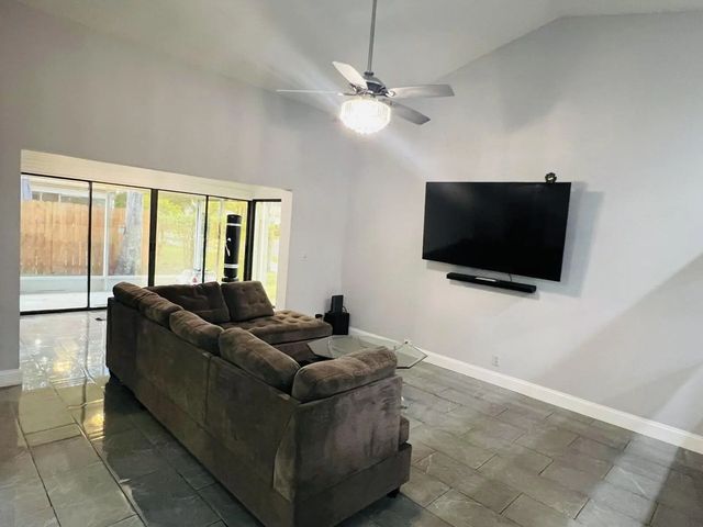 5 of 26 - 4241 Green Forest Way, Boynton Beach, FL