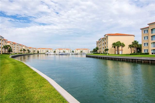 2 of 29 - 19 Harbour Isle Drive #106, Hutchinson Island, FL