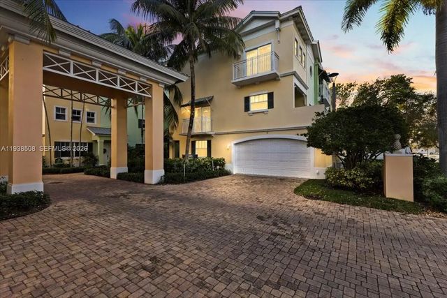 2 of 23 - 630 Se 15th Street #3, Fort Lauderdale, FL