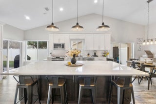 Photo of Listing #R11152042