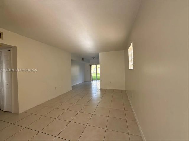 2 of 10 - 935 Ne 33rd Terrace #104, Homestead, FL