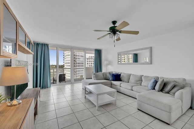 2 of 39 - 5601 Collins Avenue #825, Miami Beach, FL