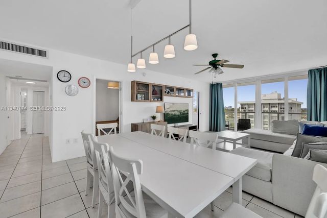 3 of 39 - 5601 Collins Avenue #825, Miami Beach, FL