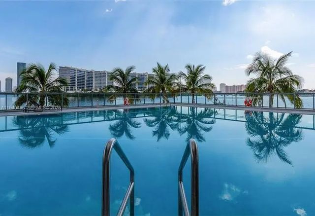 3 of 13 - 3300 Ne 188th Street #lph11, Aventura, FL
