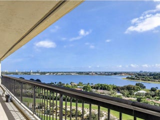 Photo of Listing #R11152104