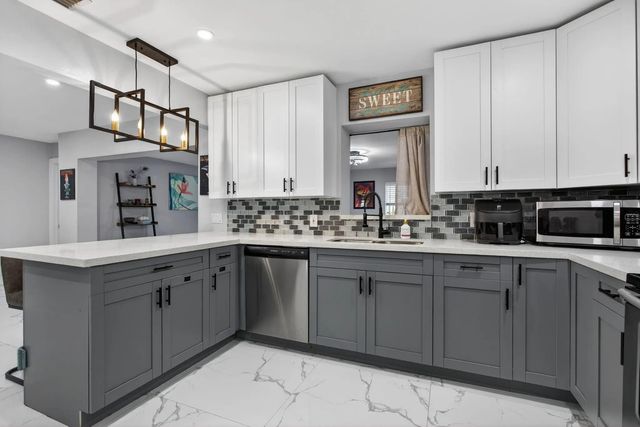 3 of 45 - 3330 Nw 69th Street, Fort Lauderdale, FL