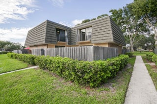 Photo of Listing #R11152172